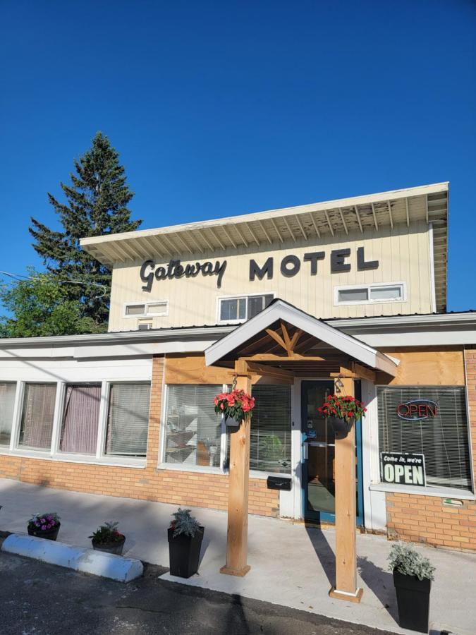 Gateway Motel Gananoque Exterior photo